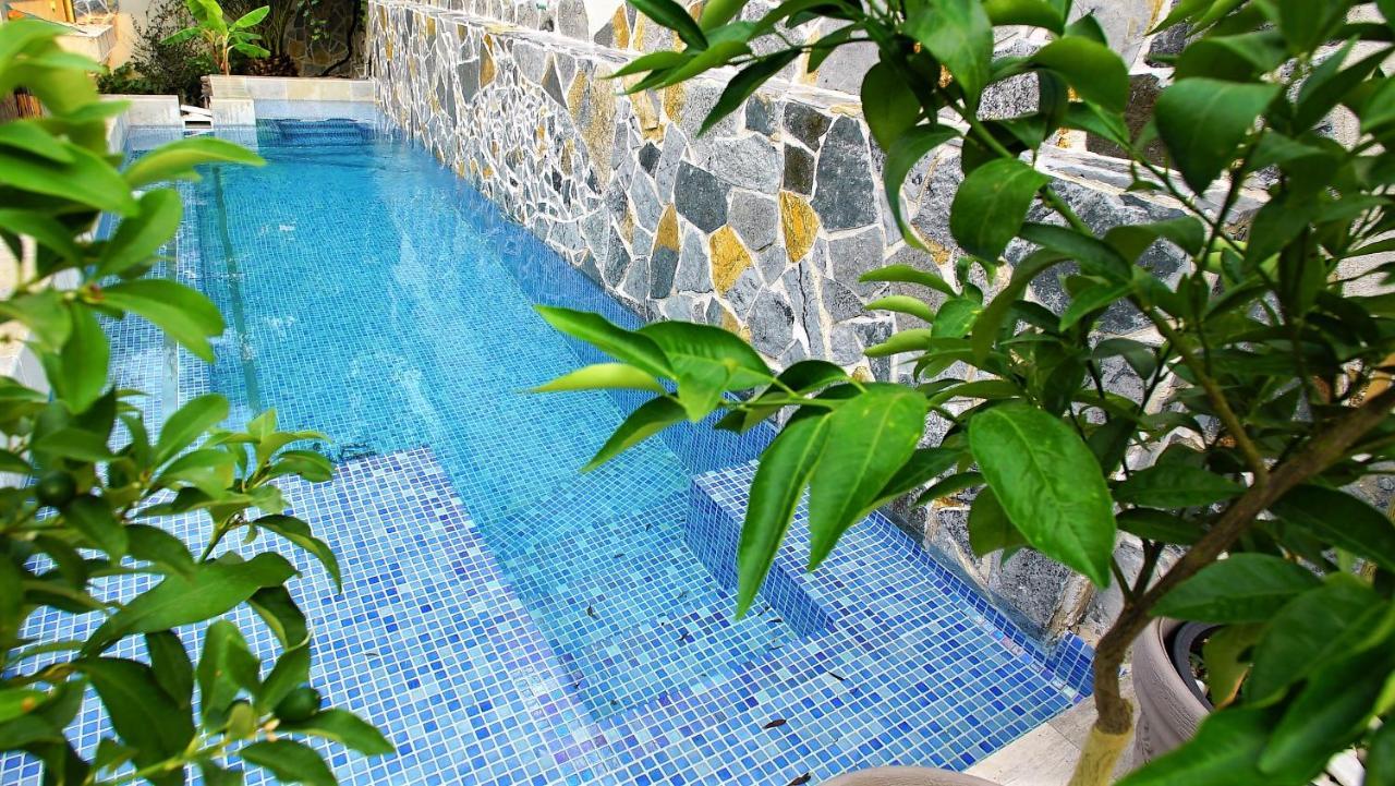 Penthouse Stoliv New Spa-Pool Villa Is Located 5M From The Sea, Exclusive Terrace,Private Jetty Wih Sunbeds, Pebble Beach, Secluded Location Total Area 375M2 At Your Disposal Kotor Dış mekan fotoğraf