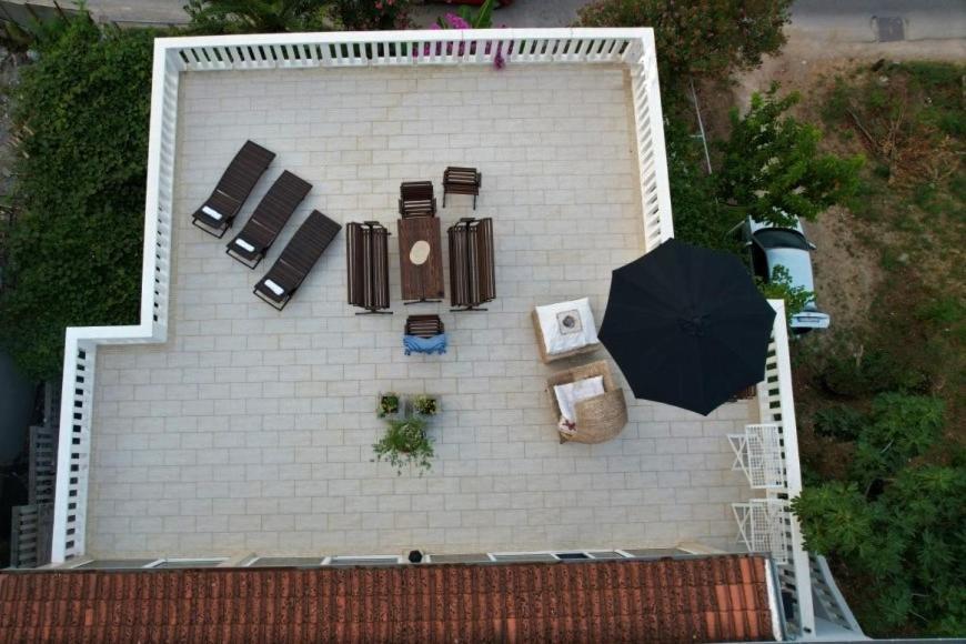 Penthouse Stoliv New Spa-Pool Villa Is Located 5M From The Sea, Exclusive Terrace,Private Jetty Wih Sunbeds, Pebble Beach, Secluded Location Total Area 375M2 At Your Disposal Kotor Dış mekan fotoğraf