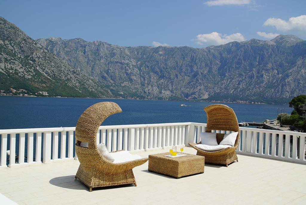 Penthouse Stoliv New Spa-Pool Villa Is Located 5M From The Sea, Exclusive Terrace,Private Jetty Wih Sunbeds, Pebble Beach, Secluded Location Total Area 375M2 At Your Disposal Kotor Dış mekan fotoğraf